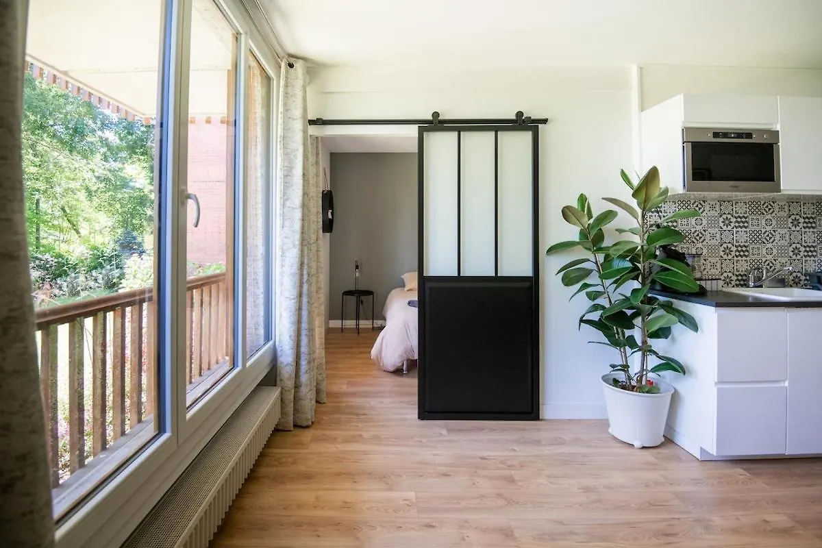 アパート 36 M2 2-Room Apartment, Parking, Fiber Internet, Near Metro, Literie Bultex ラモンヴィル・サン・タニュ フランス